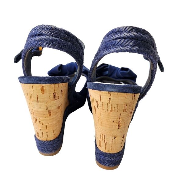 Prada - Picture 5 of 17